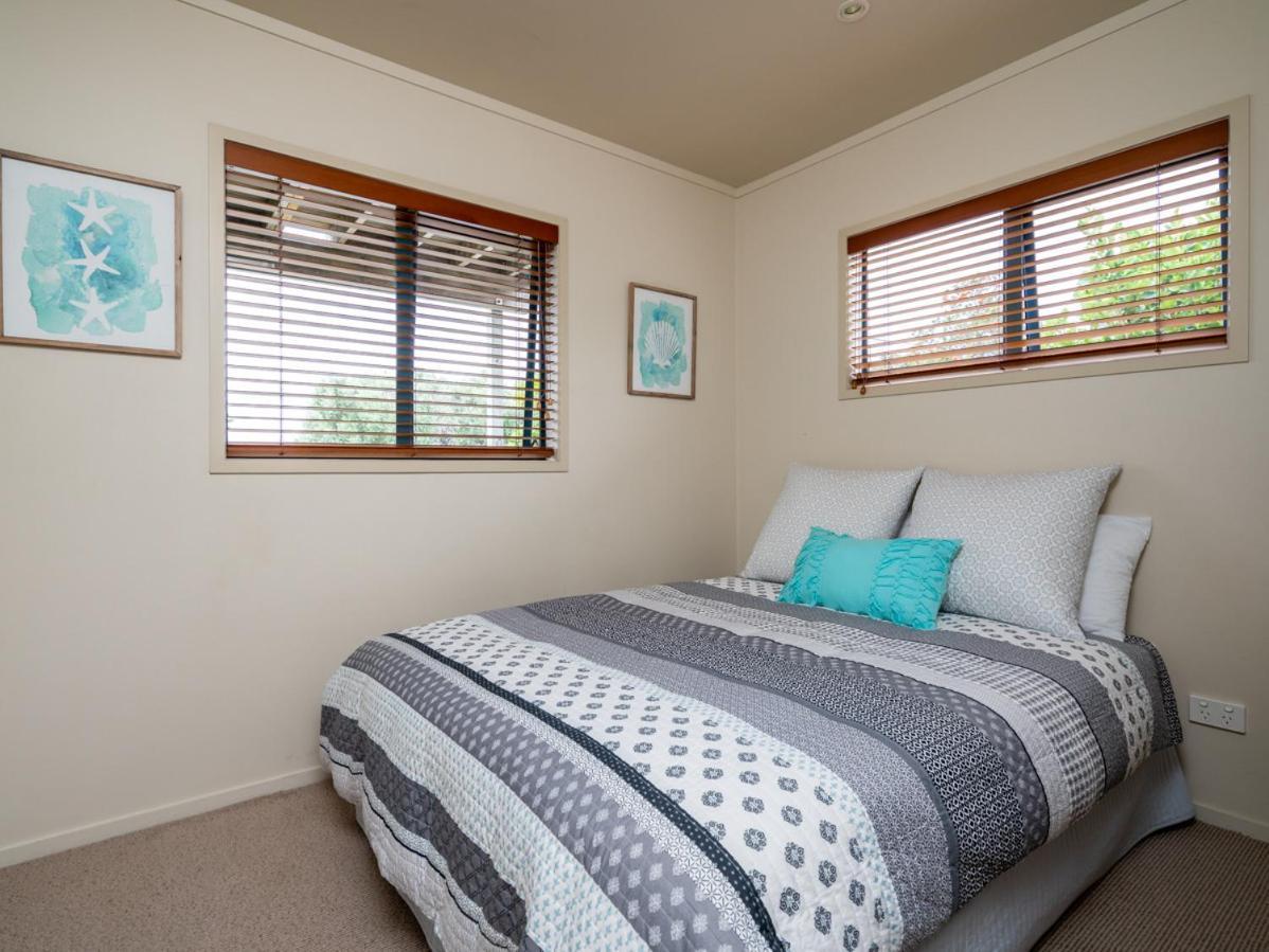 Oceans 8 - Mangawhai Heads Holiday Home 外观 照片